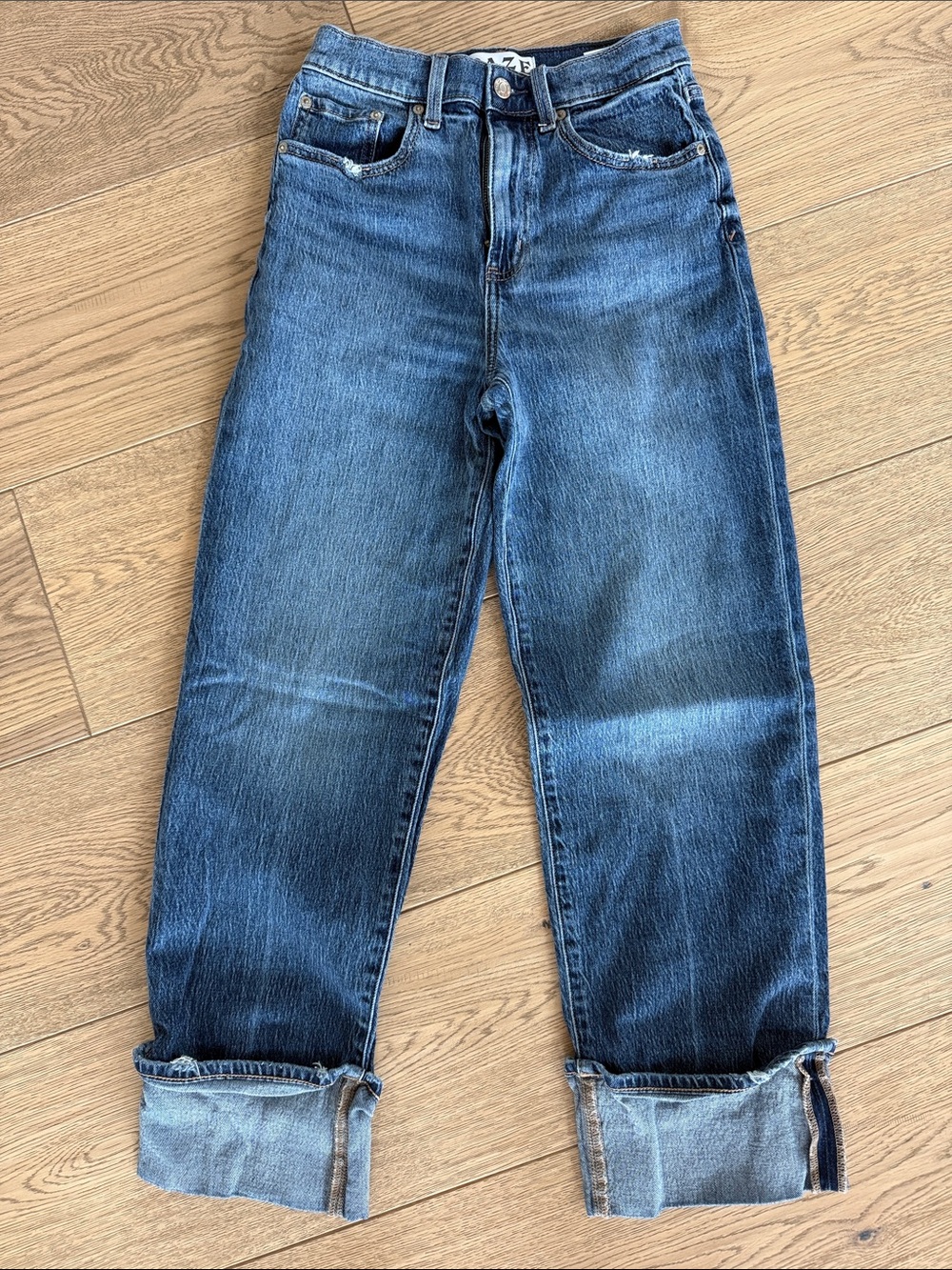 Classic High-Rise Cuffed Blue Jeans size 25